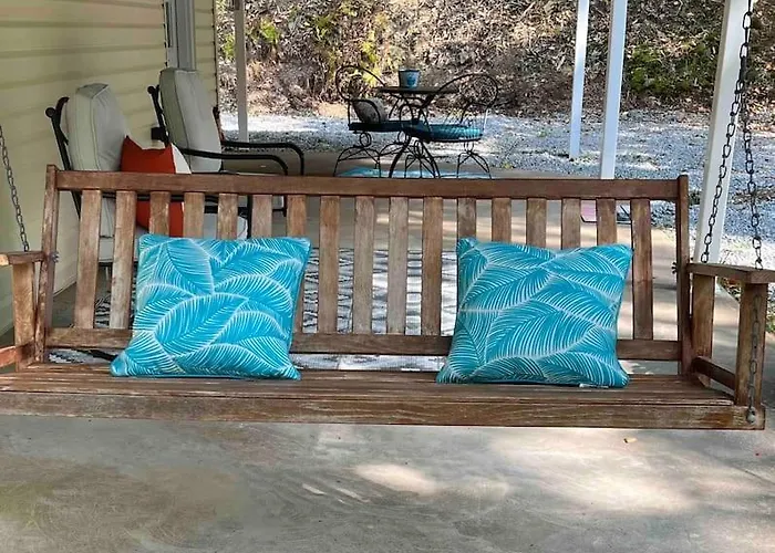 Cozy Cabin, Minutes From Lost River State Park